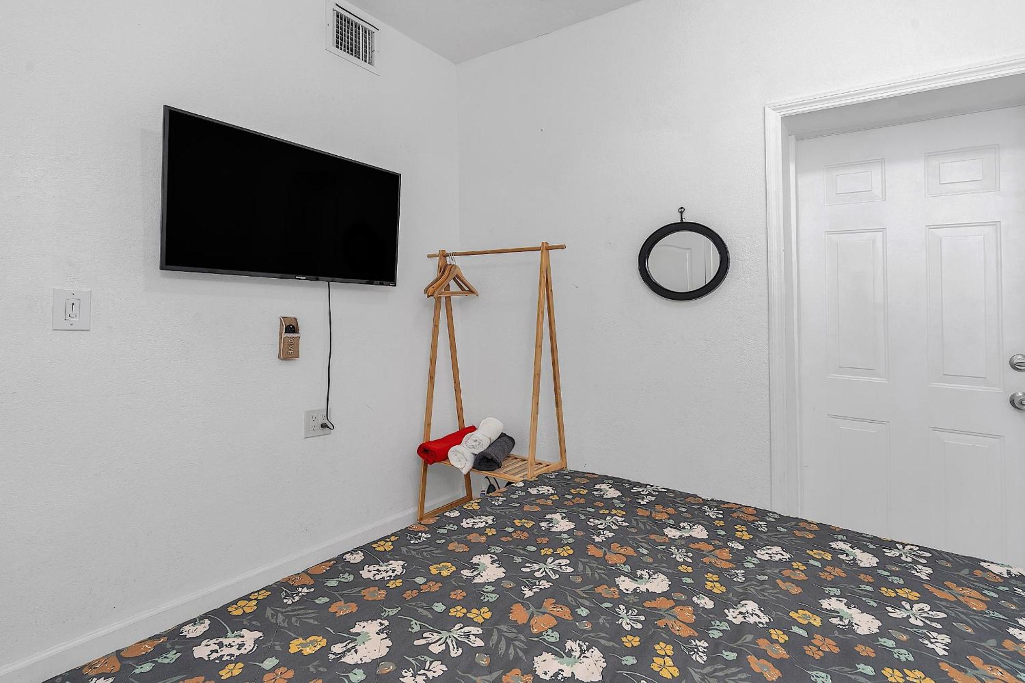 Private Room In Little Havana Miami Exterior photo